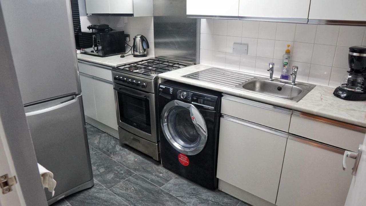 North London Apartment - אדמונטון מראה חיצוני תמונה