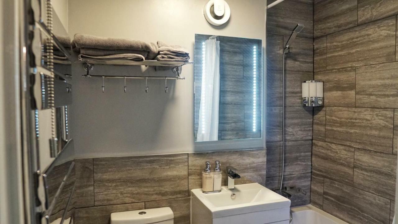 North London Apartment - אדמונטון מראה חיצוני תמונה
