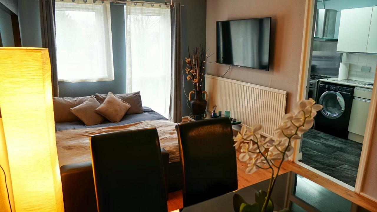 North London Apartment - אדמונטון מראה חיצוני תמונה